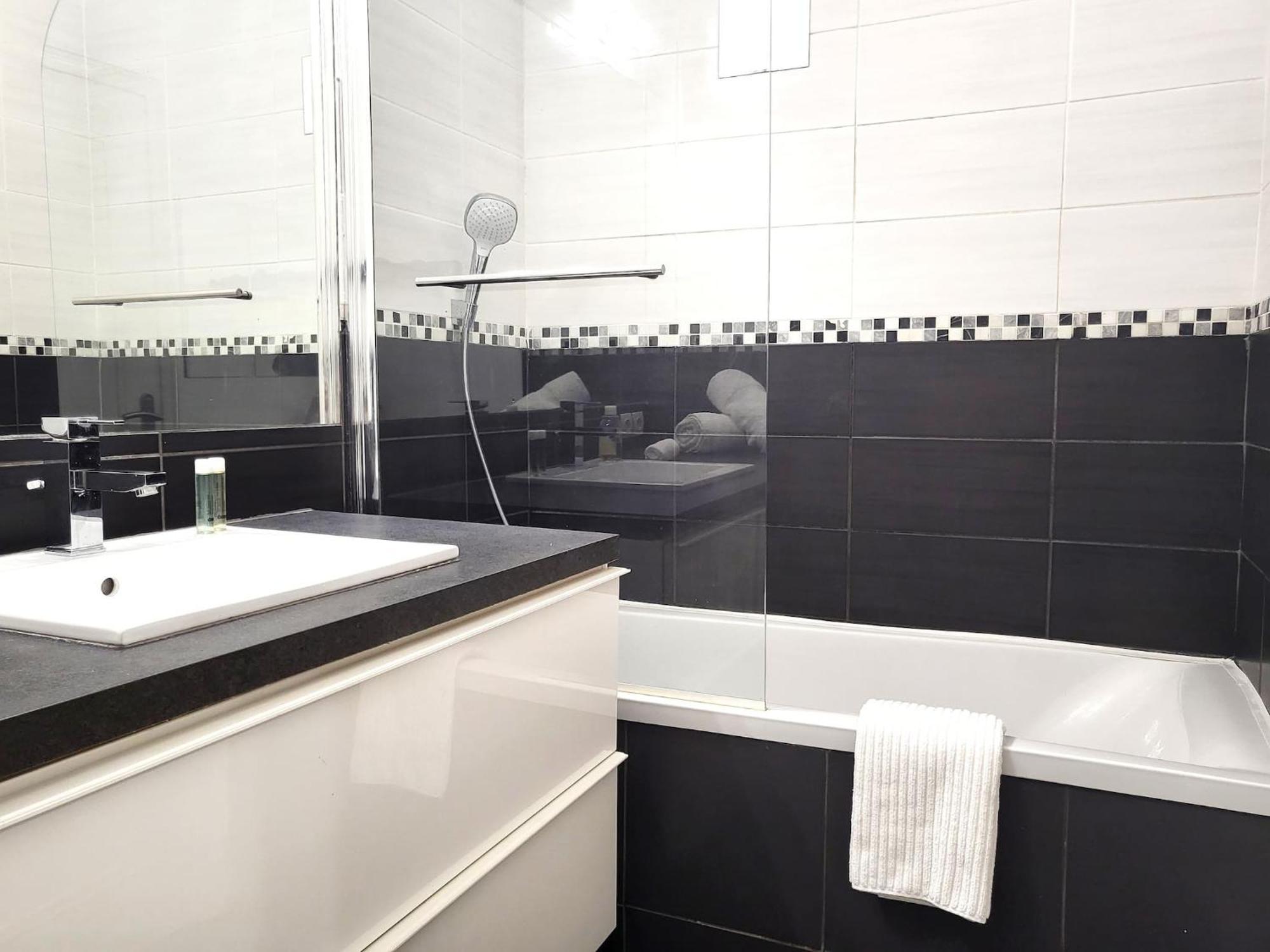 Apartamento Fac 4 - Tram Au Pied L'Immeuble- Parking Free Toulouse Exterior foto